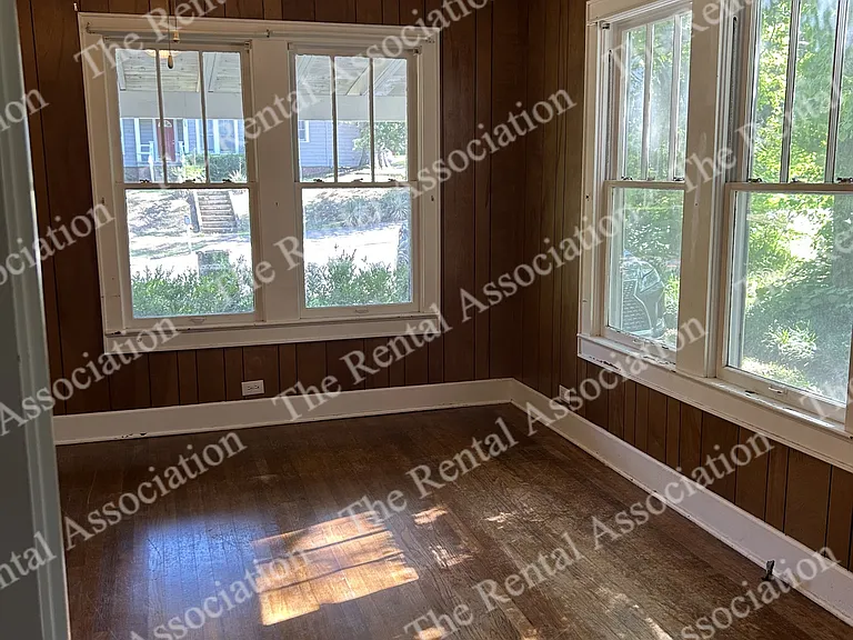 309 E Texas Ave — Photo 21