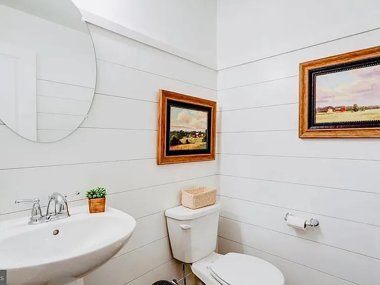 236 Highland Ct — Photo 12