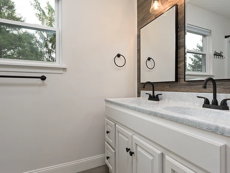 6126 Spring Knoll Dr — Photo 10