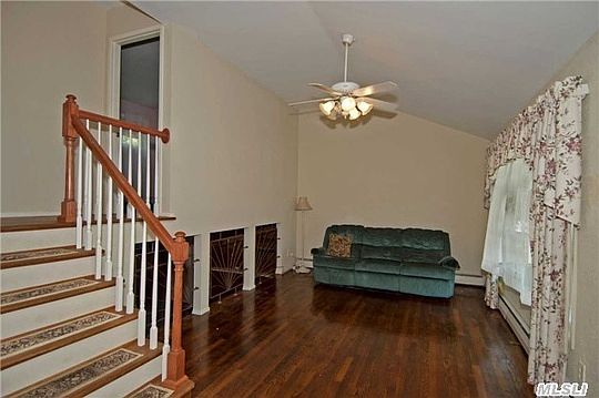 3rd image of 55 Bardolier Ln