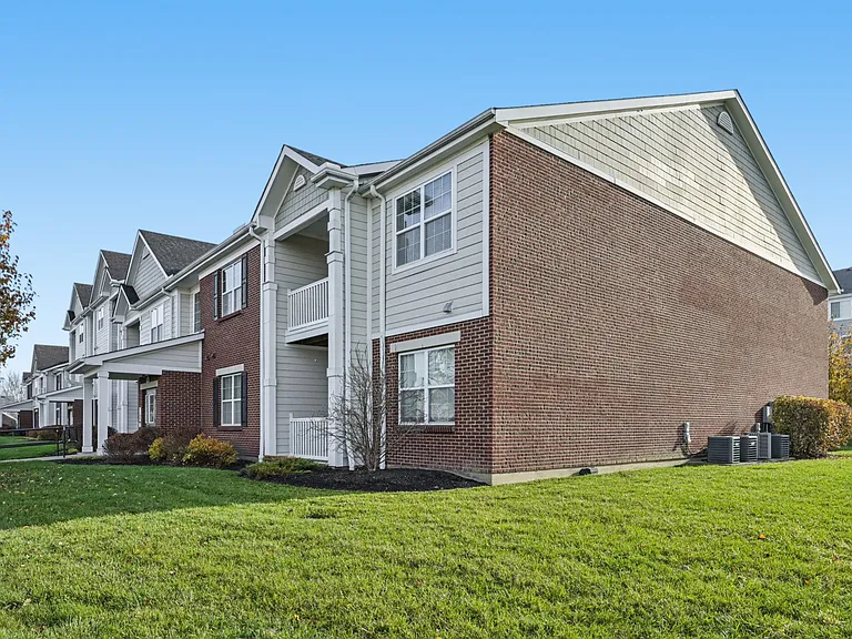 Brinley Place — Photo 43