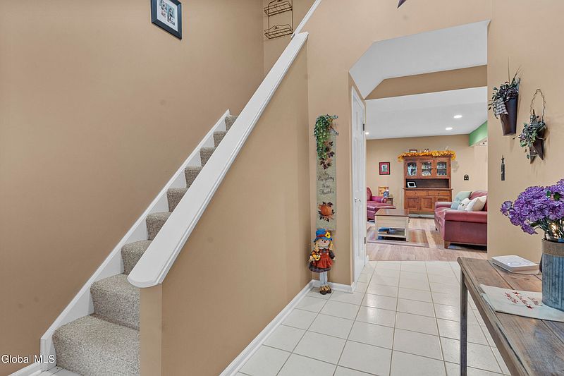 5th image of 2063 Rosedale Way