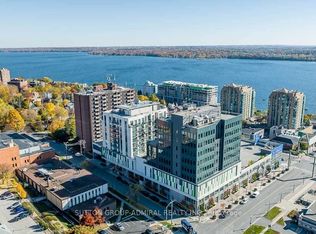 111 Worsley St #Penthouse 12, Barrie, ON L4M 0J5