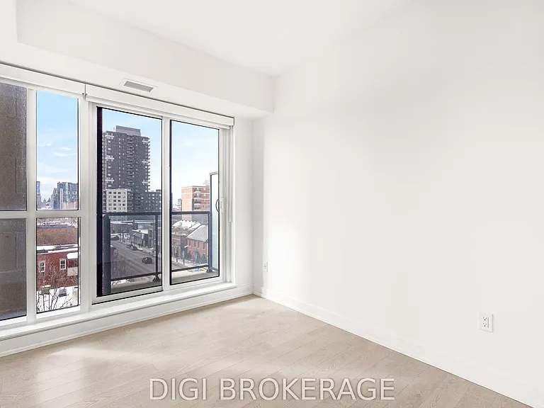 560 Rideau St #703 — Photo 22