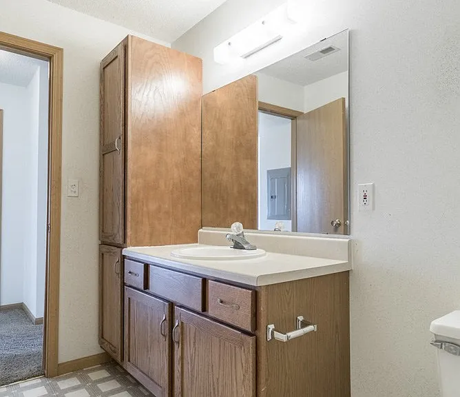 Northridge Heights Apartments — Photo 203
