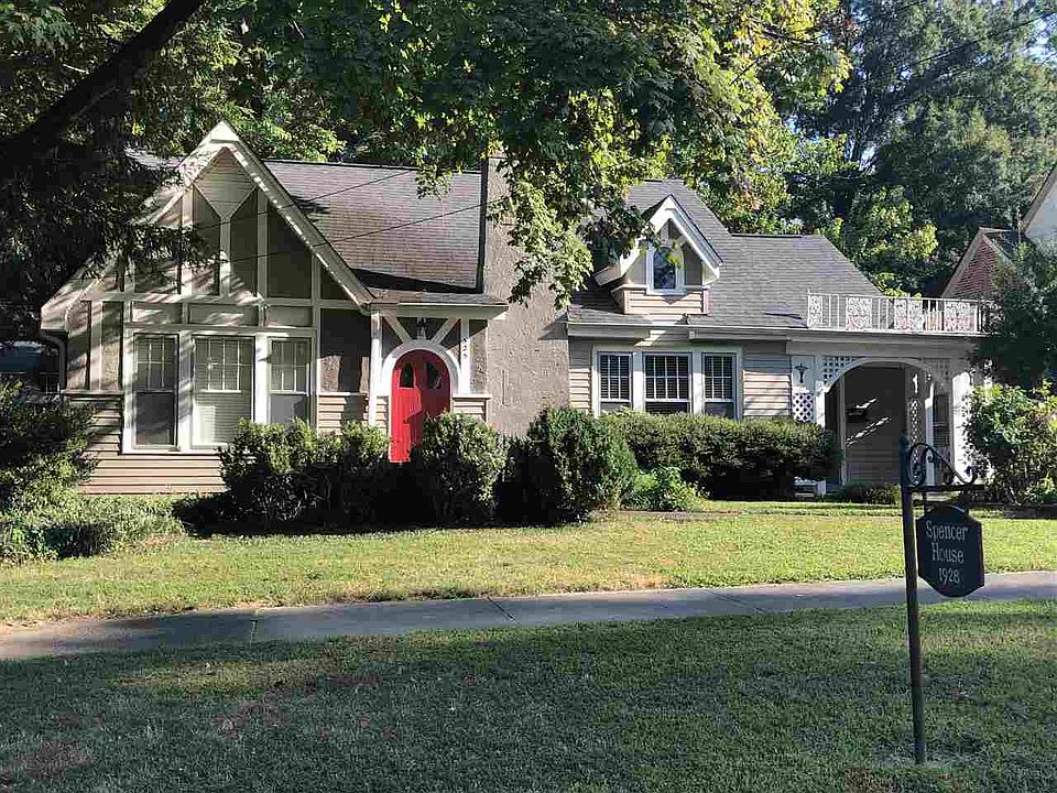 1st image of 525 Westmoreland Pl