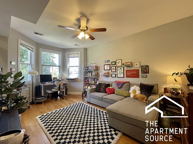 3611 W Wolfram St #2 — Photo 6