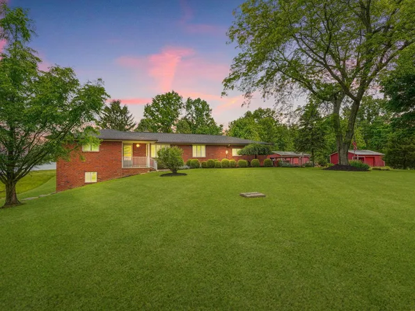 2402 Hyatts Rd, Delaware, OH 43015