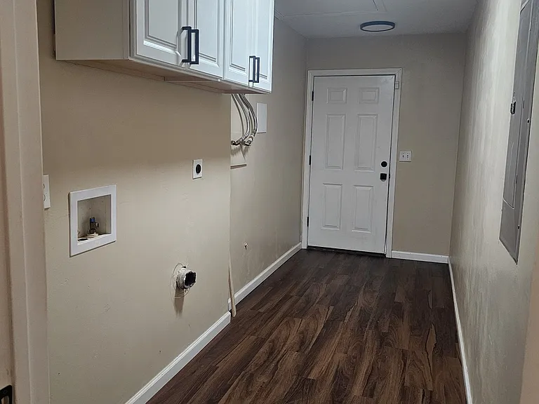 Pine Cone Ct — Photo 3
