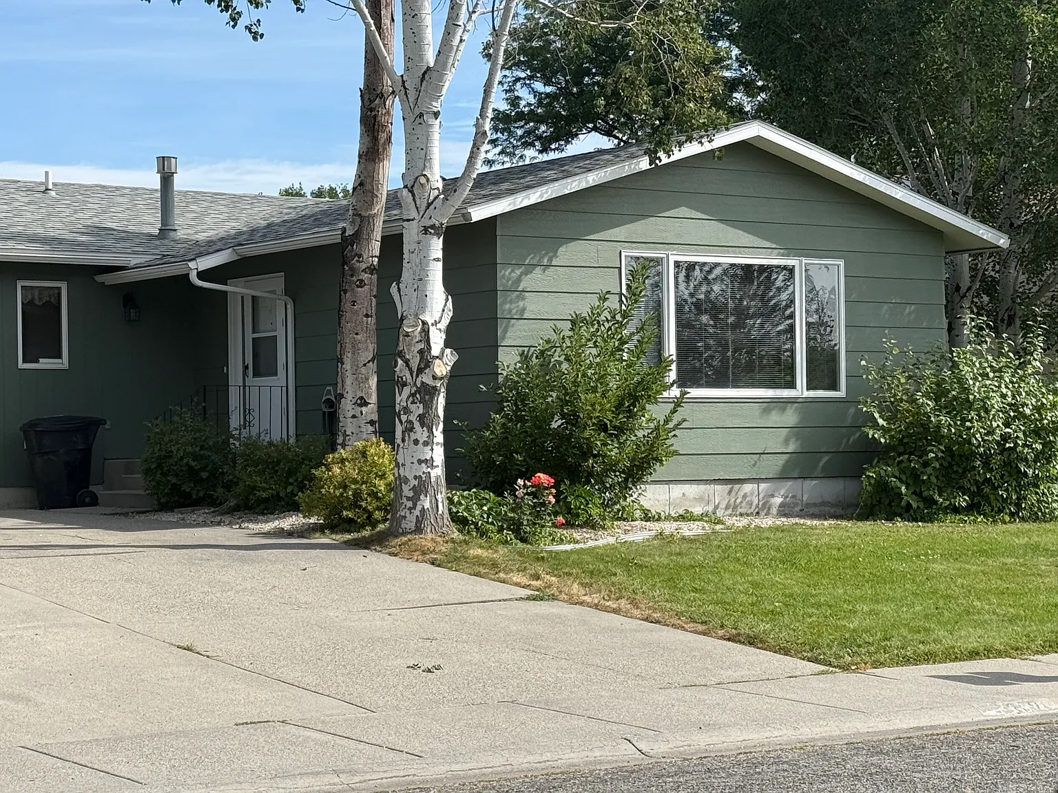 2 bed, 1752 sqft, $1,850 — Photo 1
