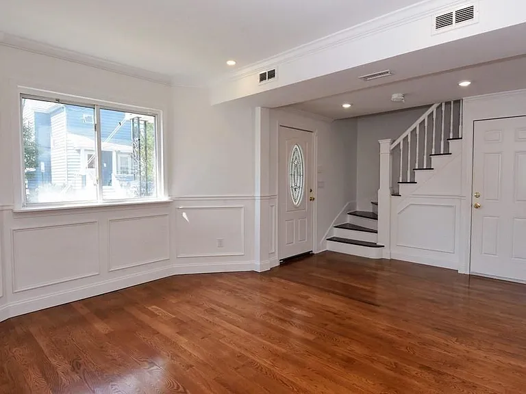 39 Cedar St #2 — Photo 3