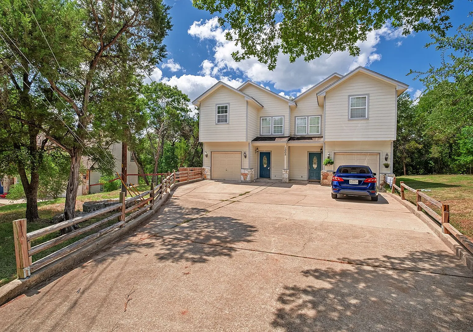 1005 Canyon Edge Dr — Photo 2