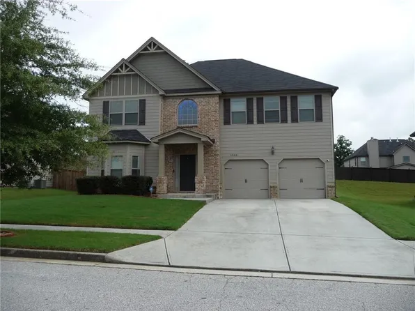 3588 Lake End Dr, Loganville, GA 30052