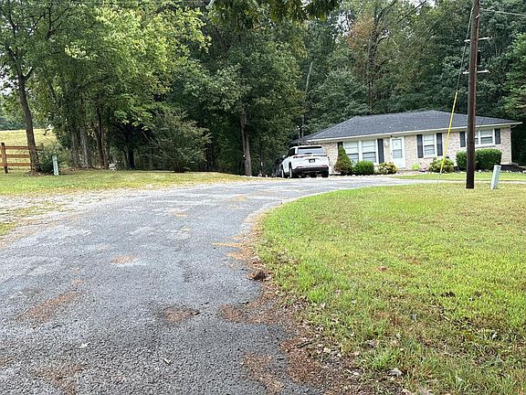 4th image of 175 Fussell Hill Loop