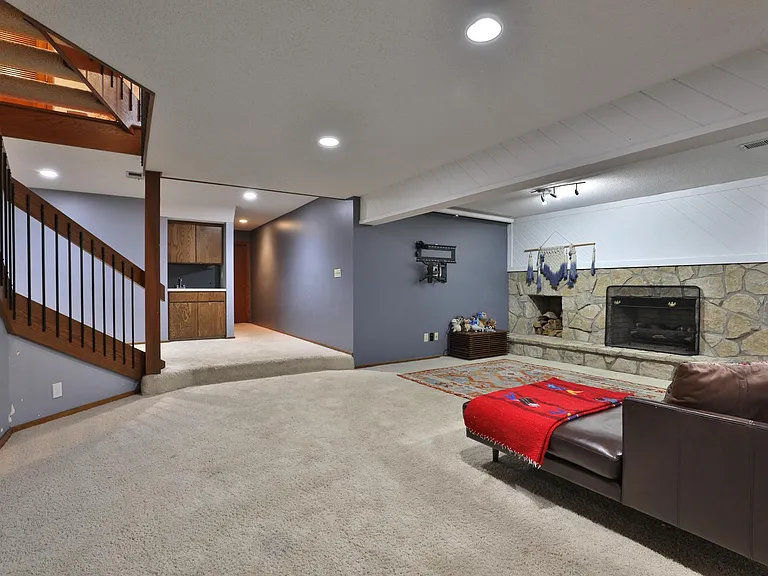 668 Eagle Rdg — Photo 48