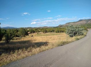 17 Ranchos Canoncito, Santa Fe, NM 87508