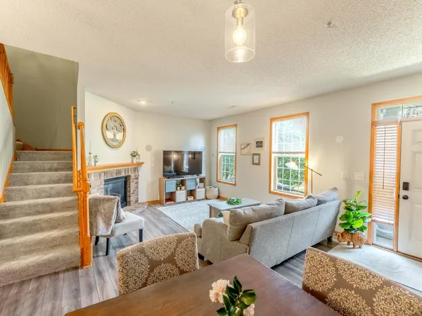1586 Woodlynn Ave Unit 2, Saint Paul, MN 55109