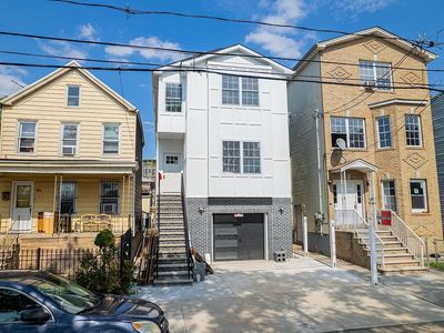 90 Seaview Ave, Jersey City, NJ, 07305