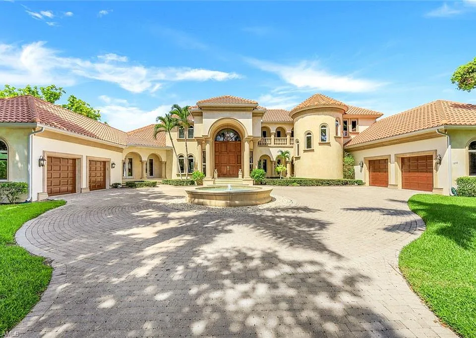 1030 Galleon Dr