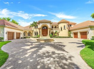 1030 Galleon Dr, Naples, FL 34102