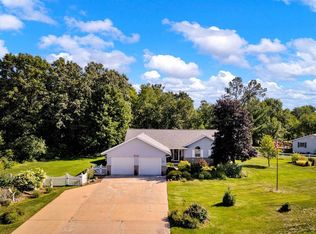 5341 Clover Ct, Stevens Point, WI 54481