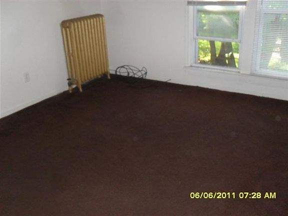 LR (2) - 470 Cesar Chavez