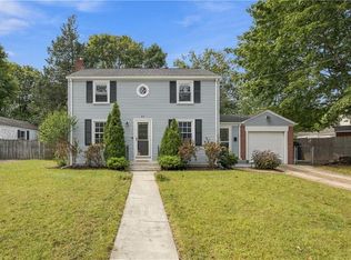 60 Parkway Dr, Warwick, RI 02886