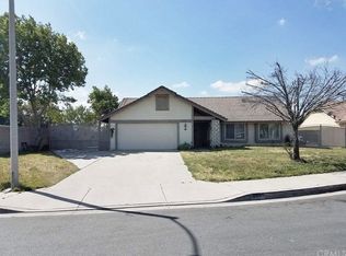 295 E Cascade Dr, Rialto, CA 92376