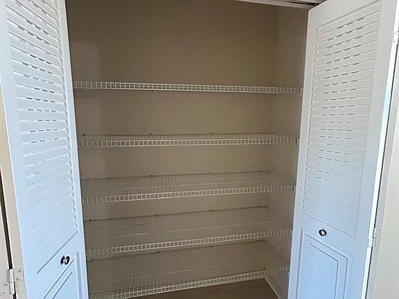 5th image of 4087 Cornwall Dr