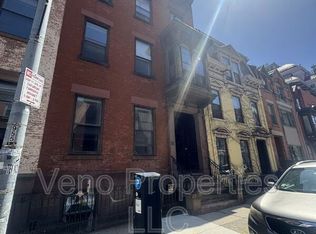 18 2nd St #3R, Troy, NY 12180
