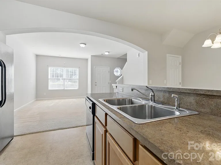 4226 Lotts Pl — Photo 12