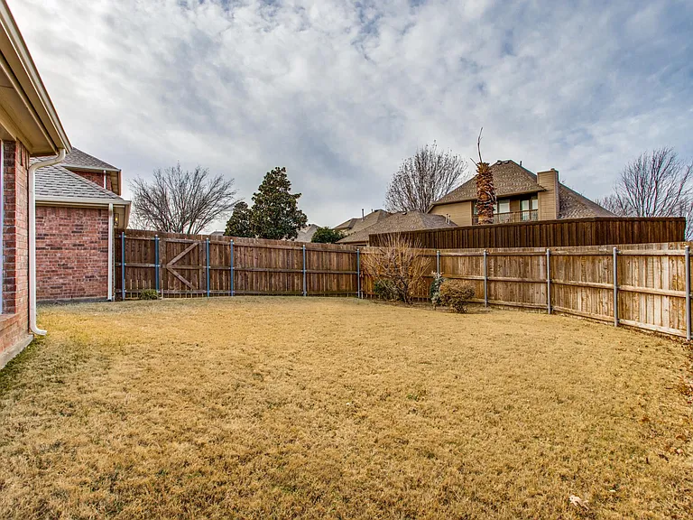 6415 Day Spring Dr — Photo 33