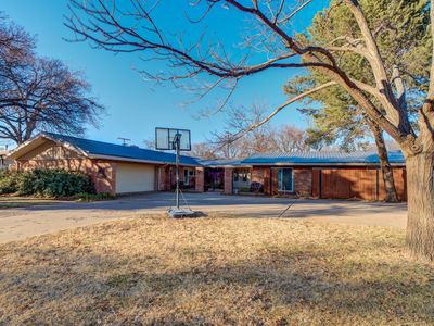 2420 N 2nd St, Tahoka, TX, 79373