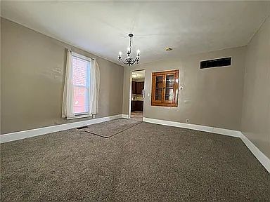 2nd image of 709-711 N Barron St #709