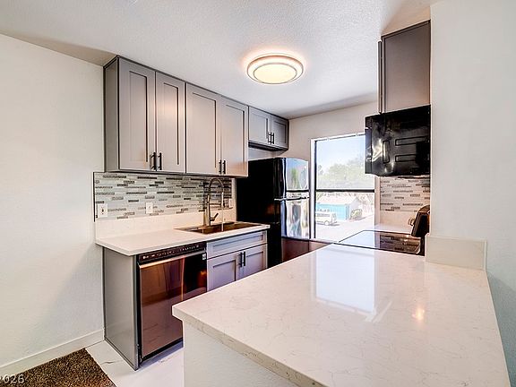 4th image of 5121 Lindell Rd Unit 206
