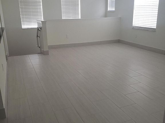 2nd image of 1101 Belmont Pl #1101