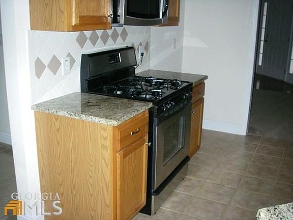 5th image of 252 Long Dr