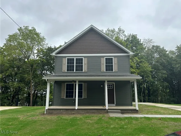 1032 Bernard St, Youngstown, OH 44502