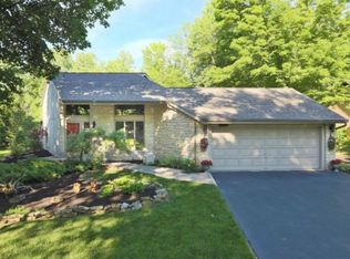 83 Forest Ridge Ct, Powell, OH 43065
