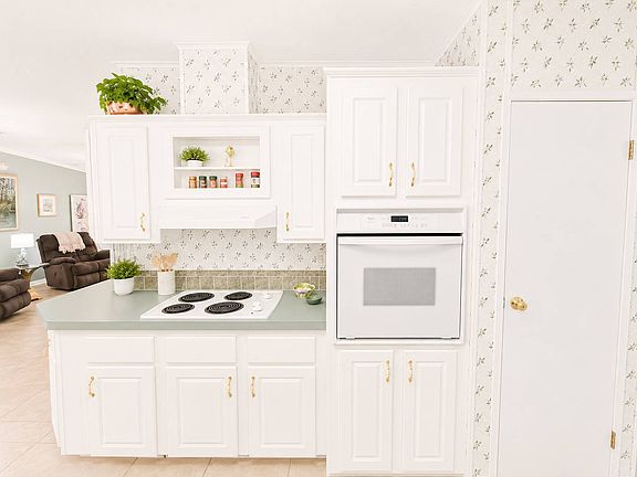 5th image of 3140 Carpenter Ln #105
