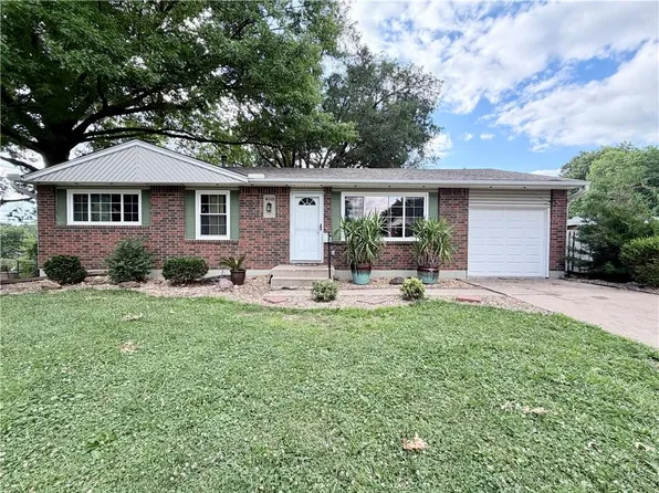 4016 Crane Cir, Independence, MO 64055