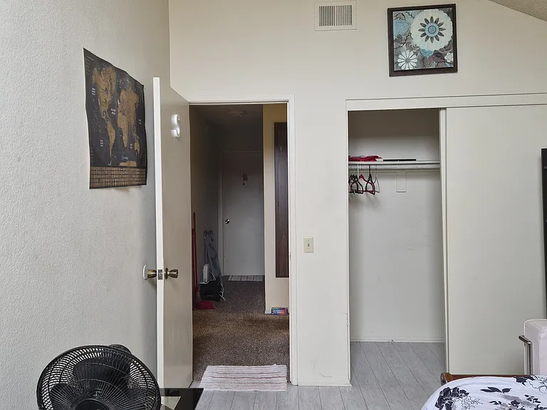 4822 King Cir — Photo 3