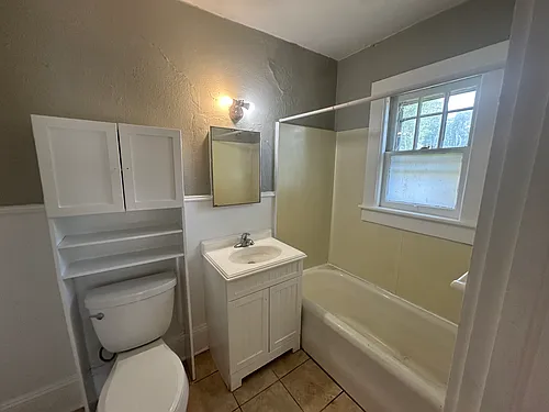 152 Walnut St #6 Photo 1