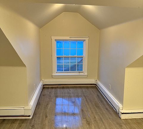 5th image of 132 Water St #5