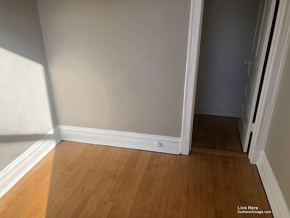 2nd image of 1800 N Paulina St #2
