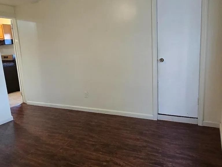 763 W Grand Ave #2R — Photo 6