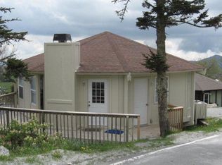 126 Skiloft Rd, Beech Mountain, NC 28604