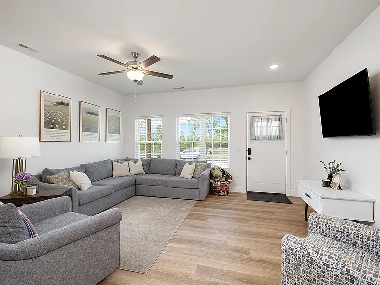 286 W Abbi Ln — Photo 5