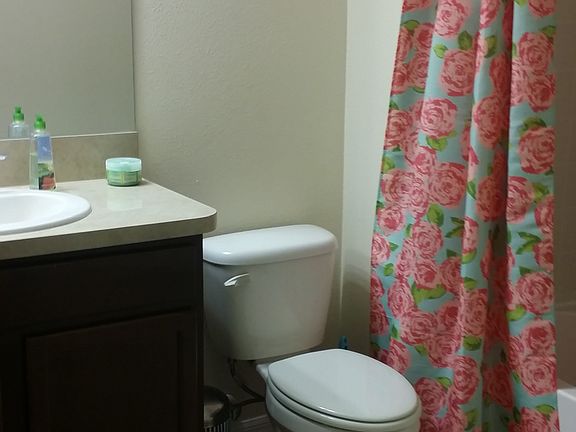 Bath Bedroom 1