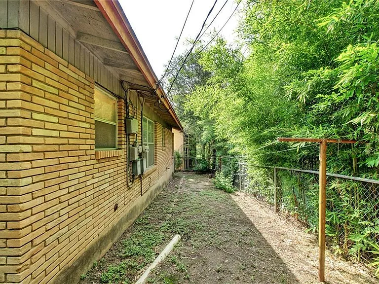 607 Bellevue Pl #B — Photo 18